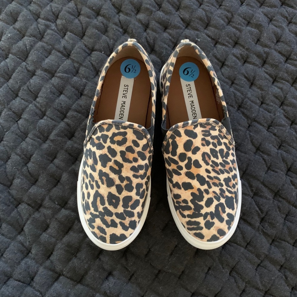 Steve Madden Leopard Slid Ons
